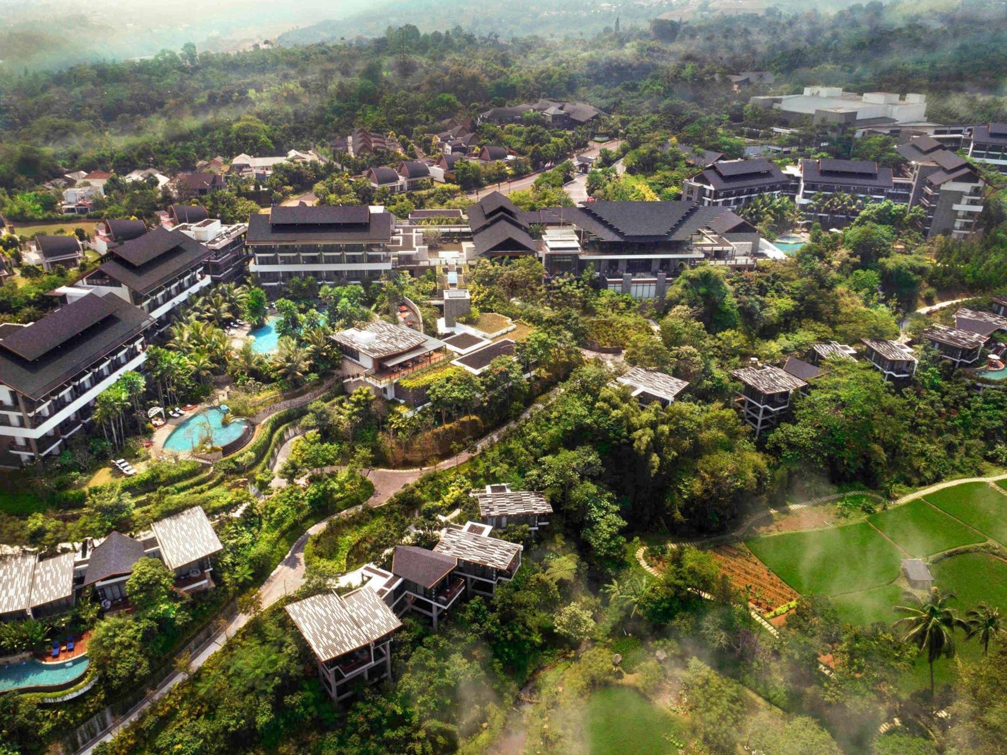 Pullman Ciawi Vimala Hills Resort Богор Екстериор снимка