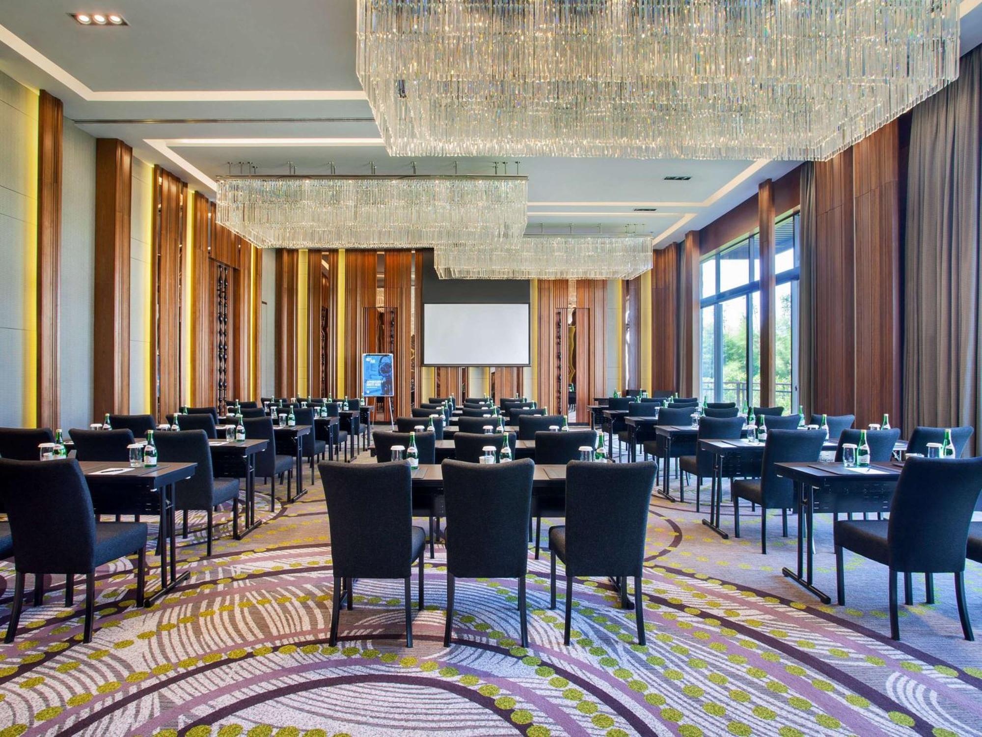 Pullman Ciawi Vimala Hills Resort Богор Екстериор снимка